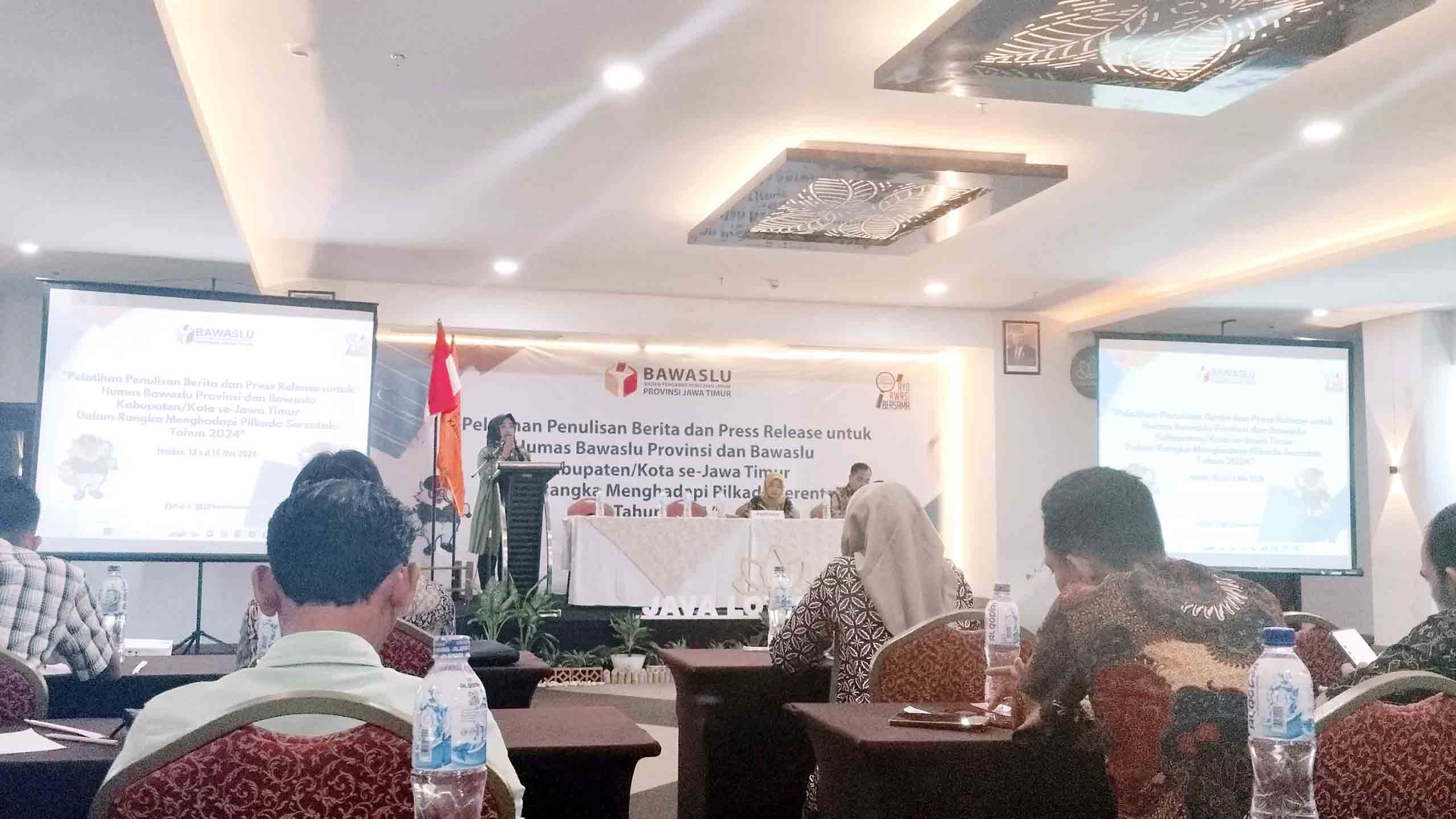 PELATIHAN PENULISAN BERITA DAN PRESS RELEASE UNTUK HUMAS BAWASLU