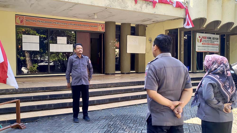 KETUA BAWASLU KAB.NGAWI: DISIPLIN DAN OPTIMALKAN JAM KERJA