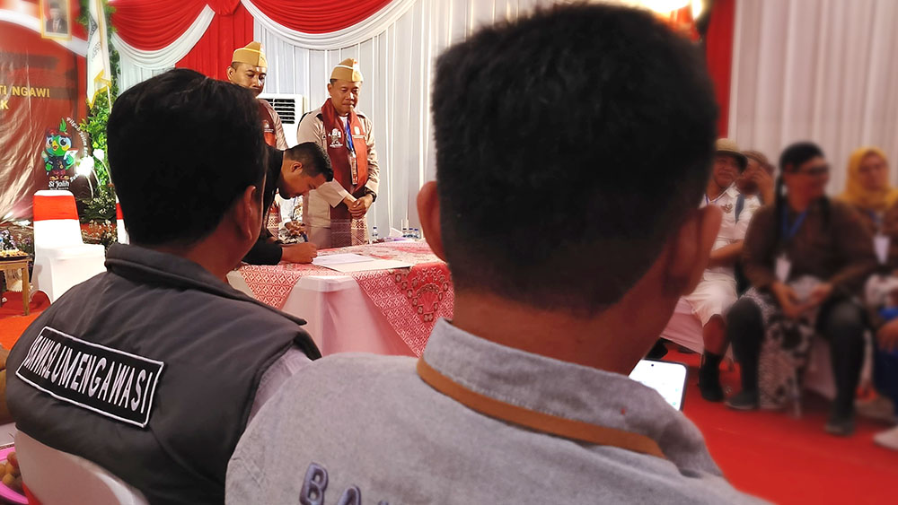 BAWASLU NGAWI AWASI JALANYA PENDAFTARAN PASANGAN CALON BUPATI DAN WAKIL BUPATI PADA PEMILIHAN 2024