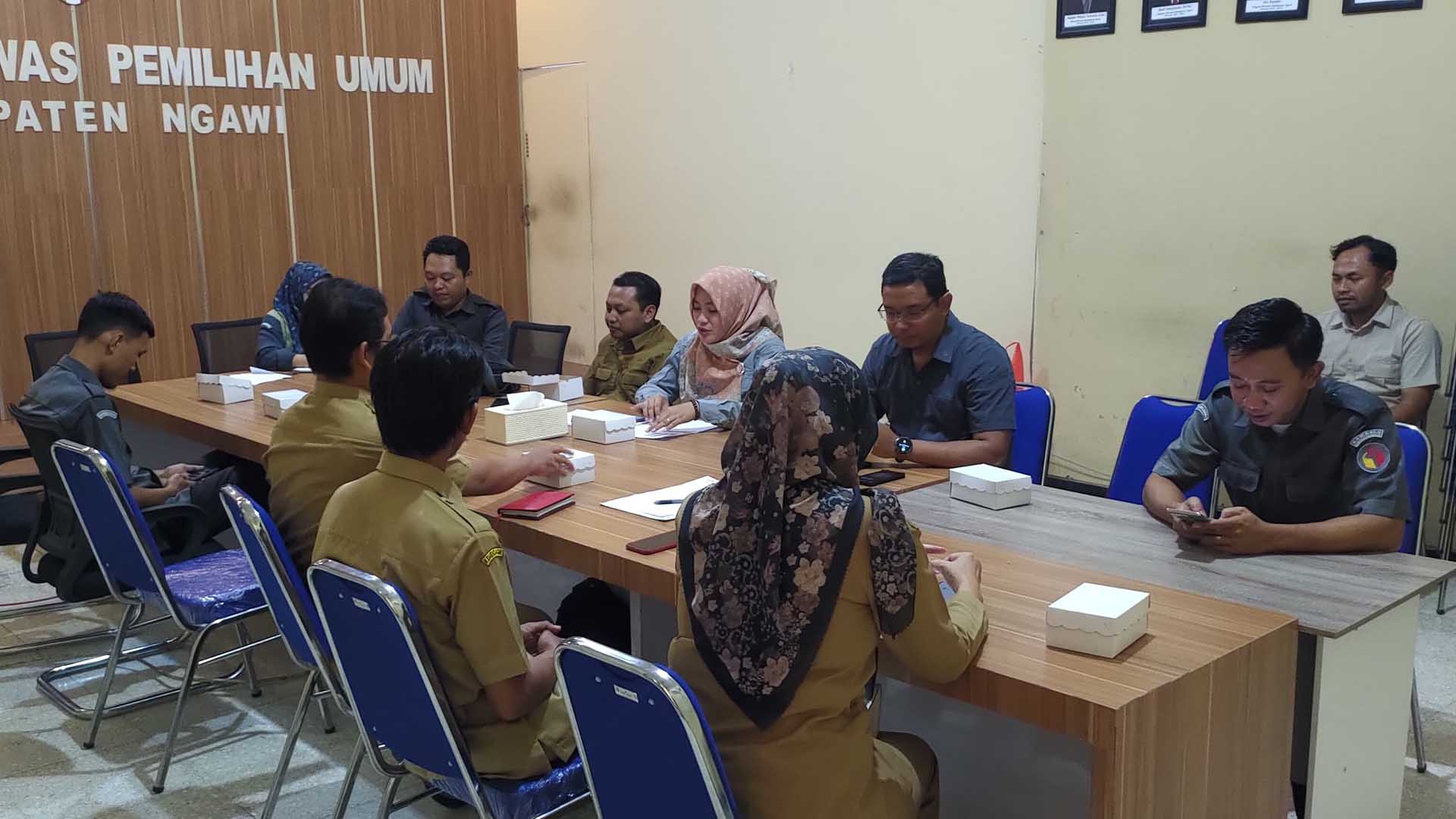 Bawaslu Kabupaten Ngawi Gelar Rapat Koordinasi Dengan Pokja Penawasan Isu-Isu Negatif