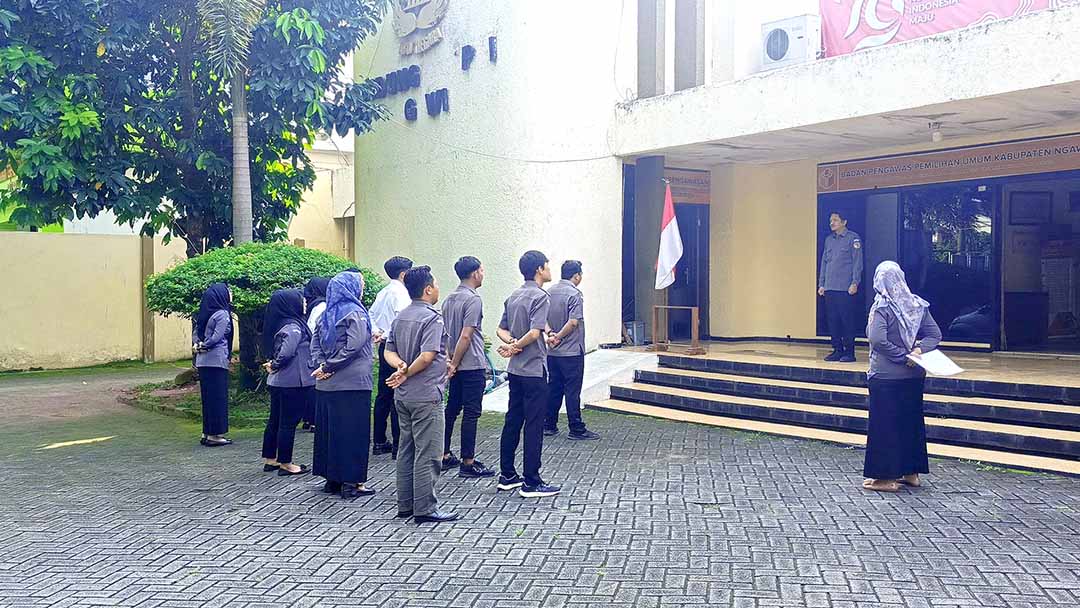 Apel Rutin Bawaslu Ngawi: Perkuat Disiplin dan Adaptasi di Era Digital