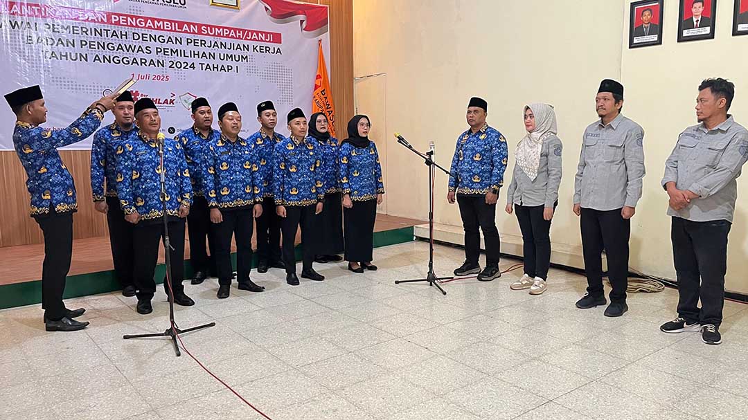 Delapan Pegawai Bawaslu Ngawi Dilantik Jadi PPPK Tahun 2024