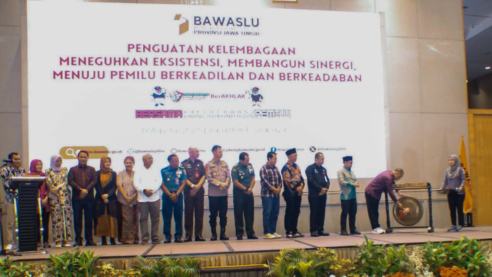 Dalam kick off penguatan kelembagaan warits: penguatan kelembagaan adalah investasi jangka panjang demokrasi