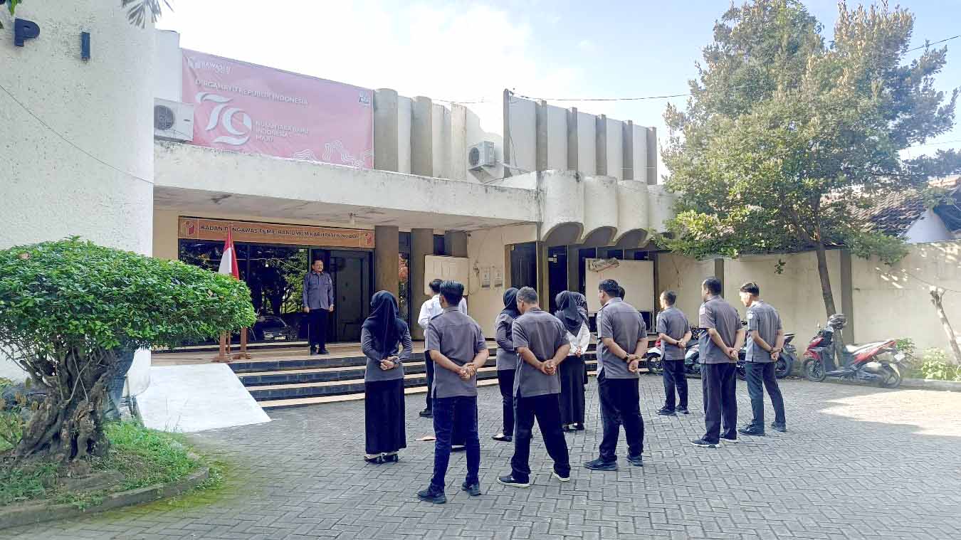 Bawaslu Kabupaten Ngawi Gelar Apel Rutin, Tegaskan Komitmen Pengawasan Pemilu