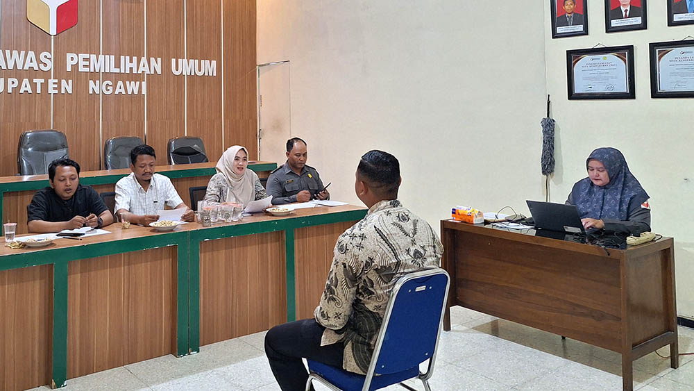 Bawaslu Ngawi Gelar Tes Wawancara Tenaga Pendukung Satpam, Penentu Tahap Akhir Rekrutmen