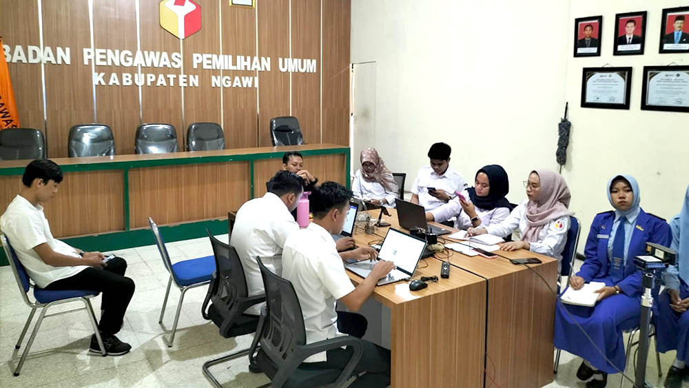 Bawaslu Kabupaten Ngawi Gelar Diskusi Internal Bahas Perbawaslu Nomor 2 Tahun 2025