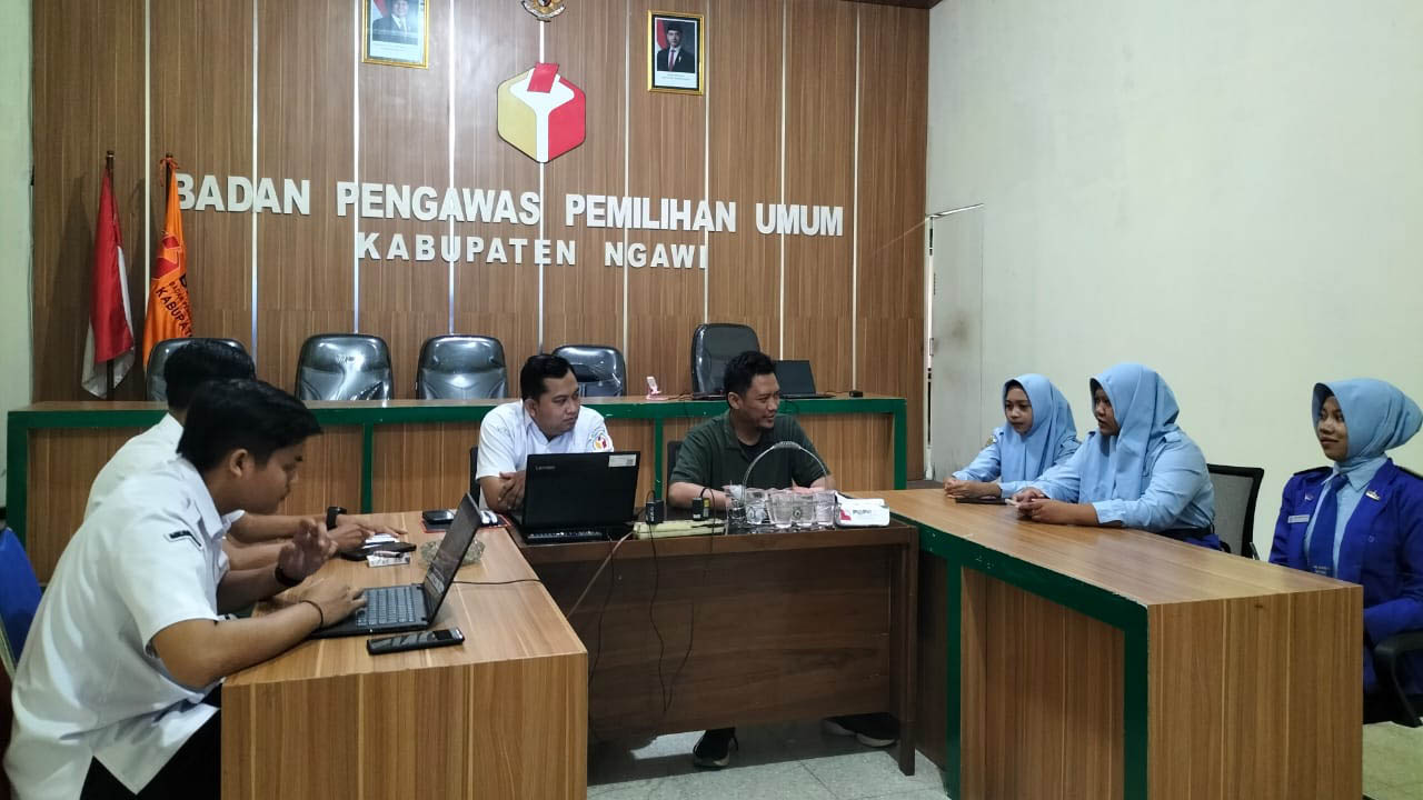 Bawaslu Ngawi Kenalkan Proses Penanganan Pelanggaran Pemilu kepada Siswa PKL SMK Negeri 1 Ngawi