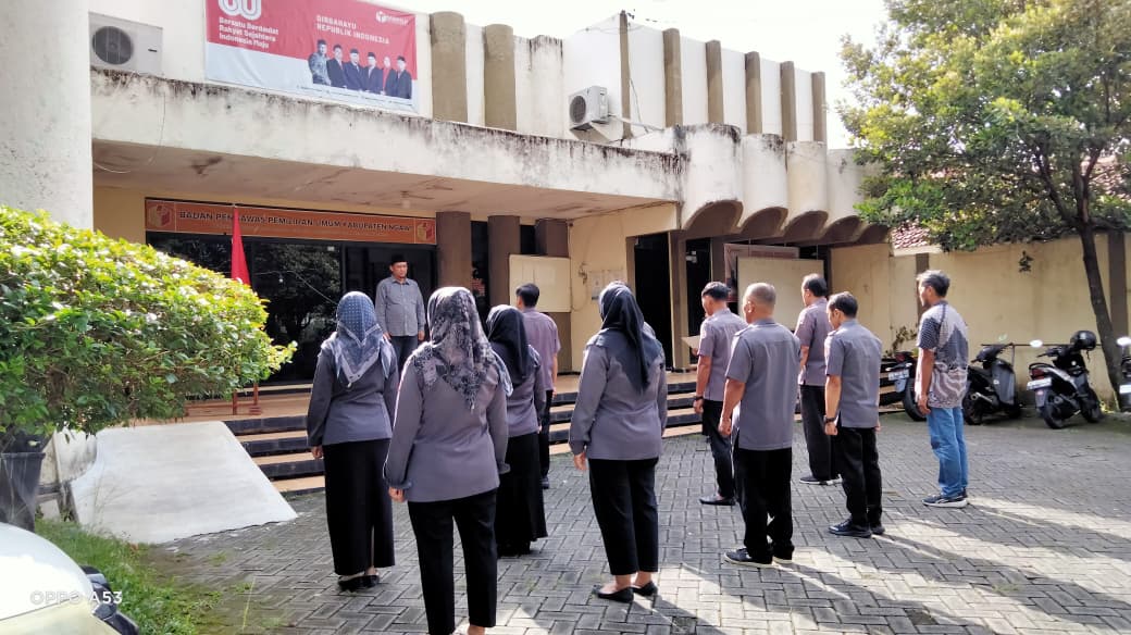 Yusron Habibi Ingatkan Sekretariat Bawaslu Ngawi Tuntaskan Pekerjaan 2025