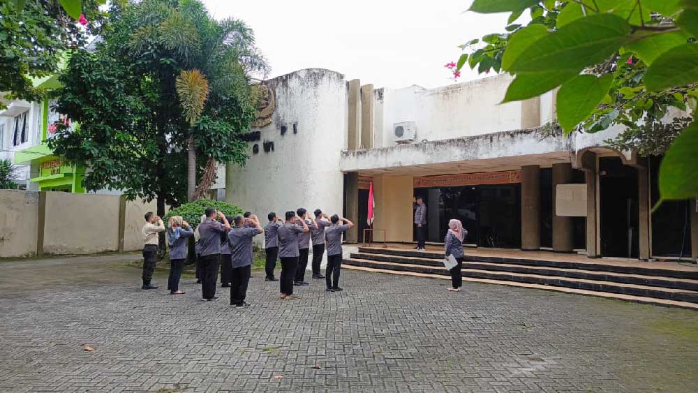 Tetap Produktif di Bulan Ramadhan, Bawaslu Ngawi Tekankan Profesionalisme Kerja