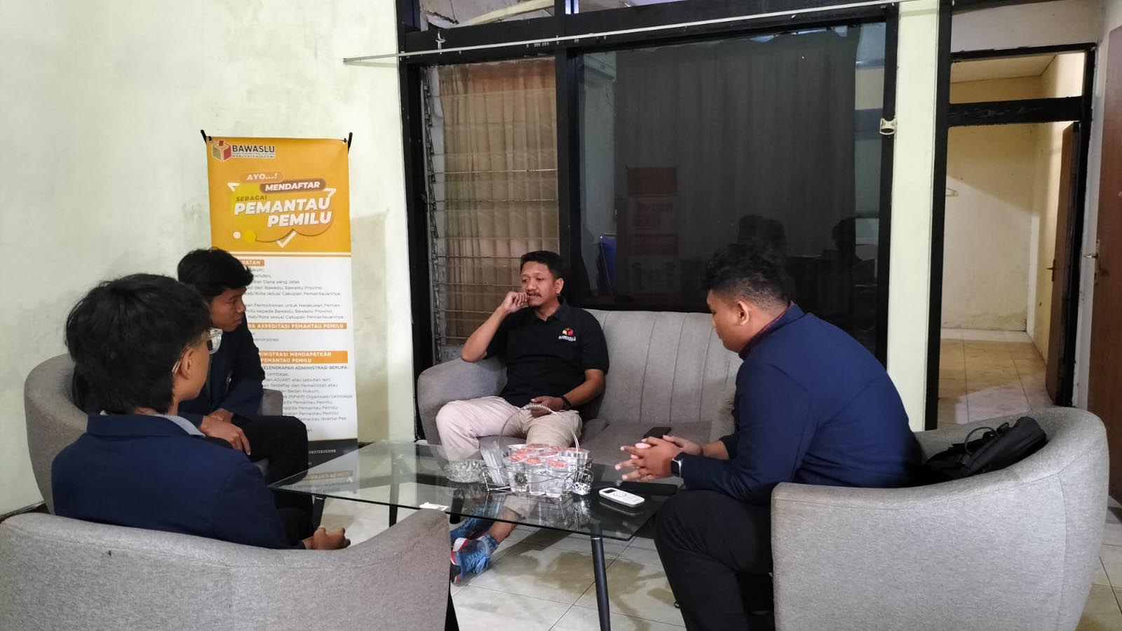 Mahasiswa Unesa Dalami Hukum Tata Negara, Bawaslu Ngawi Paparkan Peran Konstitusional dan Tantangan Pengawasan Pemilu