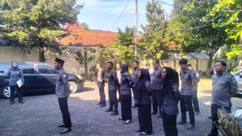 Apel Pagi Sekretariat Bawaslu, Koordinator Divisi P2H Tekankan Pentingnya Koordinasi dan Kerja Sama