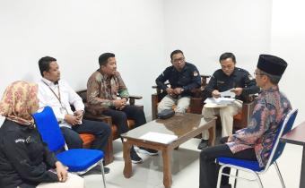 Bawaslu Kab Ngawi Lakukan Pengawasan Langsung Terhadap keabsahan Ijazah Calon Bupati dan Wakil Bupati