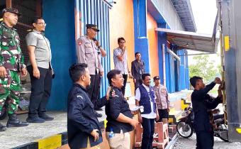 Bawaslu Kabupaten Ngawi Lakukan Pengawasan Kedatangan Surat Suara