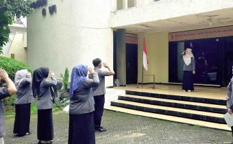 Apel Pagi Bawaslu Kabupaten Ngawi: Anita Ajak Staf Tetap Kreatif di Tengah Efisiensi