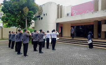 Penguatan Disiplin dan Persiapan Pelantikan P3K Warnai Apel Pagi Bawaslu Ngawi