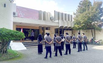 Bawaslu Kabupaten Ngawi Gelar Apel Rutin, Tegaskan Komitmen Pengawasan Pemilu