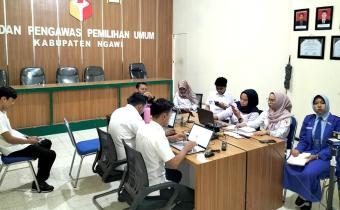 Bawaslu Kabupaten Ngawi Gelar Diskusi Internal Bahas Perbawaslu Nomor 2 Tahun 2025