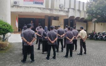 Saroni Pimpin Apel Pagi, Ingatkan Pentingnya Disiplin dan Pengelolaan Arsip