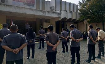 Optimalkan Kinerja Pengawasan, Bawaslu Ngawi Gelar Apel Pagi: Yusron Habibi Tekankan Efektivitas Jam Kerja