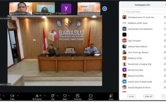 Bawaslu Ngawi Ikuti Peluncuran Buku Strategi Pencegahan Pemilu Bawaslu Jawa Timur