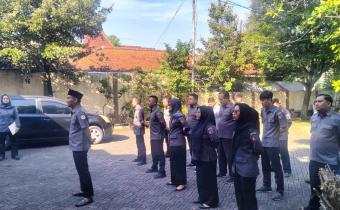 Apel Pagi Sekretariat Bawaslu, Koordinator Divisi P2H Tekankan Pentingnya Koordinasi dan Kerja Sama